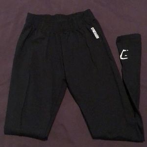Black gym shark leggings
